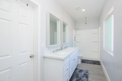 4633 2nd St, Phoenix AZ  85040-2119 exterior