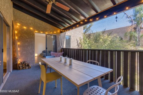 556 Dodge Blvd, Tucson AZ  85716-5162 exterior