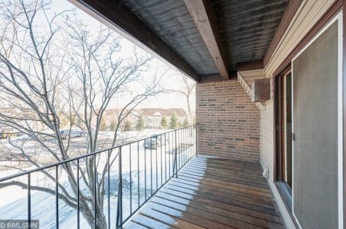 3420 Golfview Dr, Saint Paul MN  55123-2437 exterior