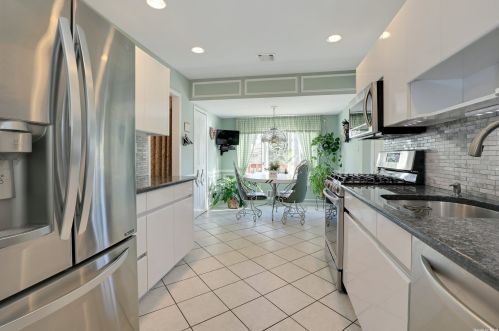 22 Gannet Dr, Commack NY 11725-4904 exterior