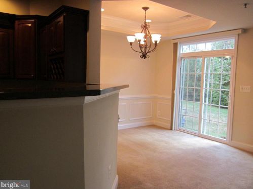 3543 Huntley Manor Ln, Alexandria VA  22306-5111 exterior