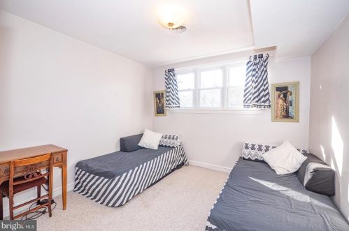 8921 2 Ave, Silver Spring MD 20910-2149 exterior