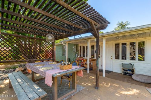 7047 23rd Dr, Phoenix, AZ 85021-7601