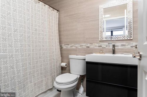 1212 Mckean St, Philadelphia PA 19145-3006 exterior