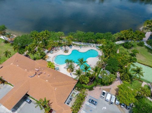 2934 Gilford Way, Naples FL 34119-7523 exterior