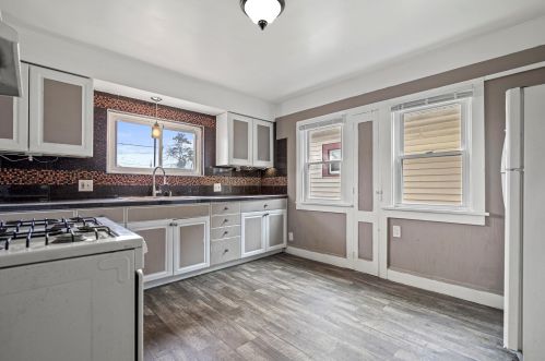 4506 37th St, Milwaukee WI  53209-5910 exterior