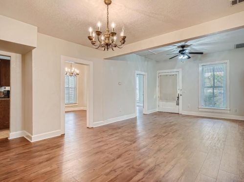 1013 3rd St, Austin TX  78702-4222 exterior