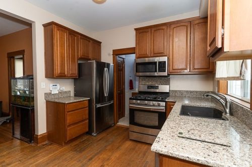 905 Tappan St, Bull Valley IL 60098-2451 exterior