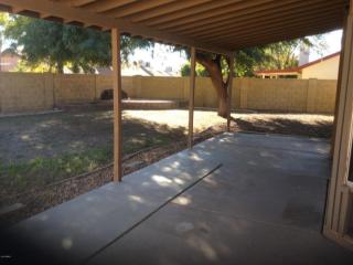 13 Wickieup Ln, Phoenix, AZ 85027-4759