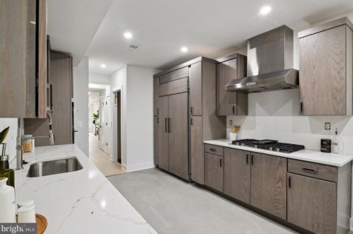 1416 A St, Washington DC  20003-1523 exterior