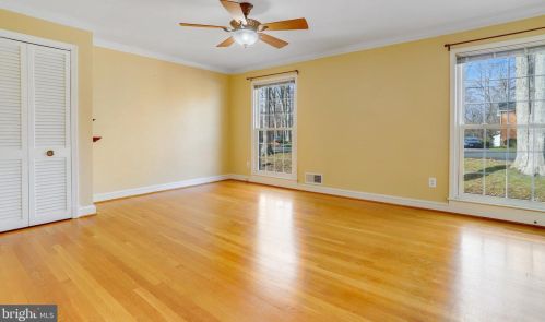 5817 Dawes Ave, Alexandria VA  22311-1114 exterior