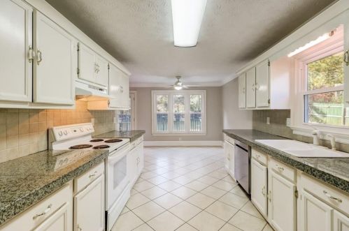 2701 Old Coach Rd, Duluth GA 30096-2771 exterior