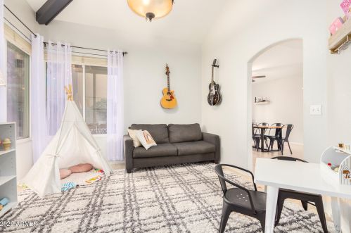 16028 3rd Ave, Phoenix AZ 85023-6282 exterior