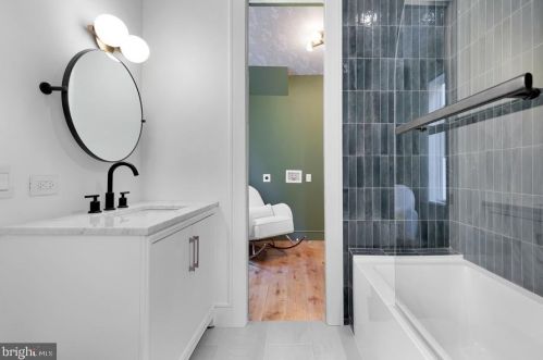 2013 Q St, Washington DC 20002-2373 exterior