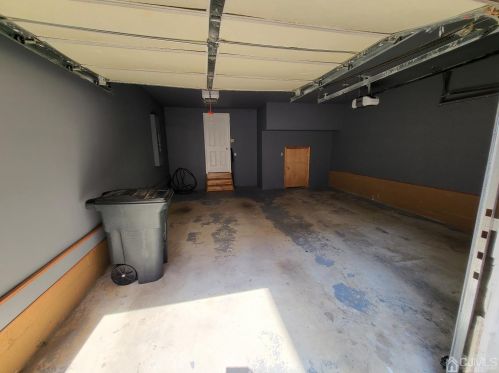 442 Great Beds Ct, Perth Amboy NJ 08861-5206 exterior