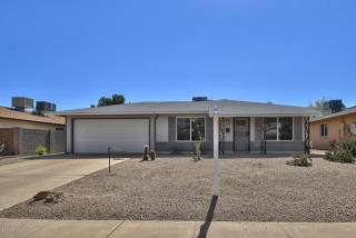 2329 Poinsettia Dr, Phoenix AZ  85028-1436 exterior