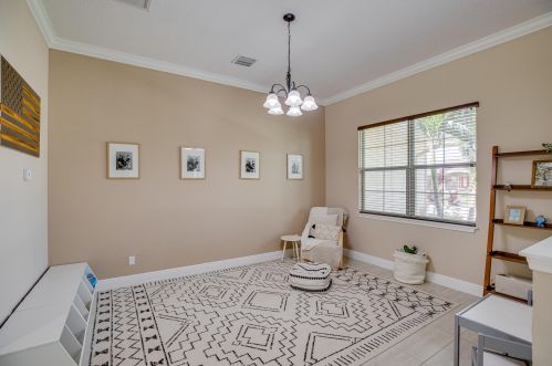 650 Mccullough Ave, Fort Pierce FL 34953-3918 exterior