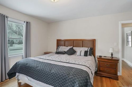 49 Mitchell Ave, Poughkeepsie NY 12603-3422 exterior