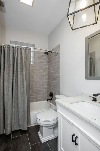 2502 Thomas St, Chicago IL 60622-3406 exterior