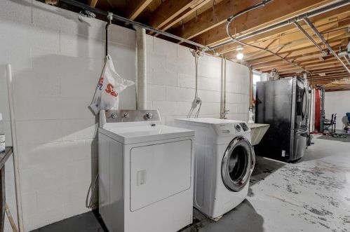 9600 Morgan Ave, Milwaukee WI  53228-1427 exterior