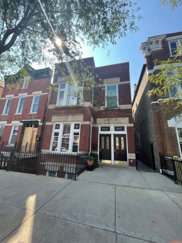 2011 21st Pl, Chicago IL 60623-2753 exterior