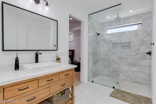 4013 49 Pl, Phoenix AZ 85018-2965 exterior