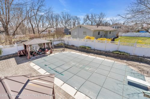 17 Dogwood Dr, Jackson Twp NJ 08527-1342 exterior