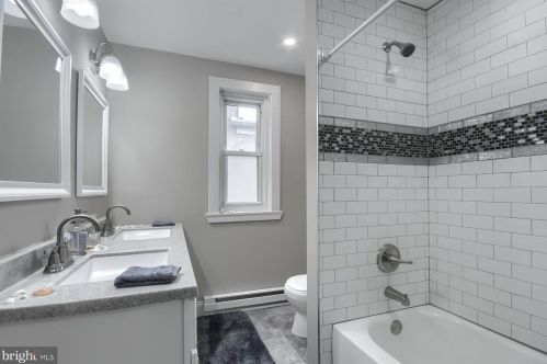 371 Charlotte St, Pottstown PA  19464-5361 exterior