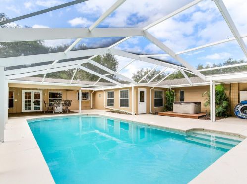 12607 51 St, Tampa FL 33619-1418 exterior