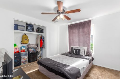 2221 61 Dr, Phoenix AZ 85033-4603 exterior