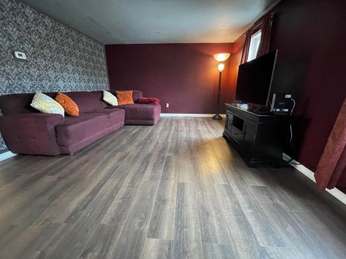 64 Frd Lndg Dr, Dover NH 03820-4552 exterior