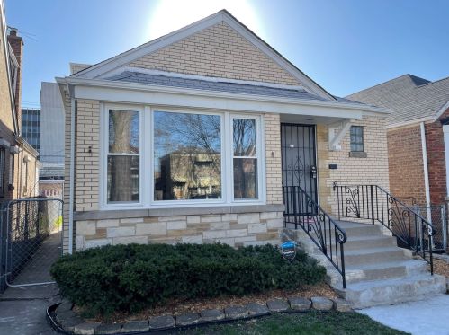 8015 Artesian Ave, Chicago IL  60652-2819 exterior