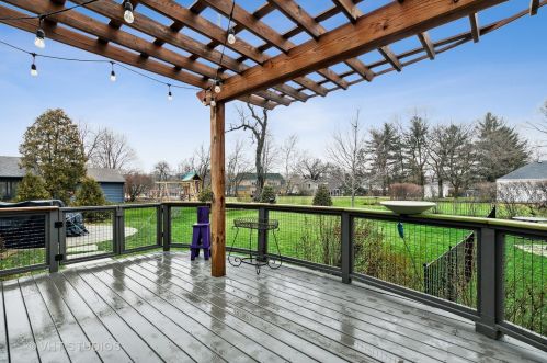 330 Hilkert Ct, Bull Valley IL 60014-5848 exterior