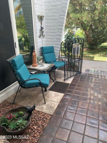 720 Roller Coaster Rd, Tucson AZ 85704-2628 exterior