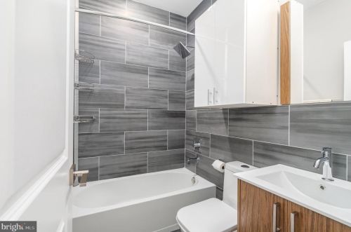 1605 18th St, Philadelphia PA  19145-1402 exterior