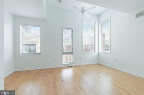 936 Leithgow St, Philadelphia PA 19123-1440 exterior