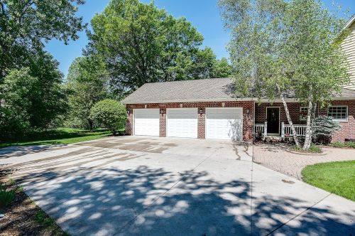 5 Hillcrest Dr, Saint Paul MN 55110-6101 exterior