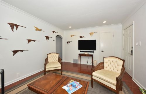 515 68, Milwaukee WI 53213-3955 exterior