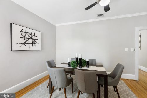 123 Peyton St, Alexandria VA 22314-2723 exterior