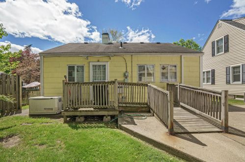 3117 Fulford St, Kalamazoo MI 49001-4491 exterior