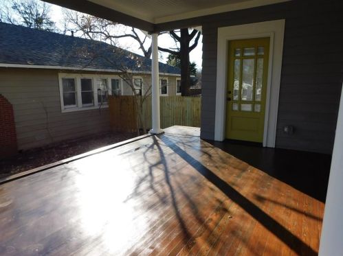 202 6th St, Dallas TX  75203-1321 exterior