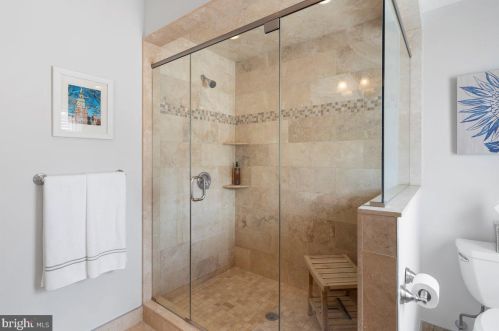 756 24 St, Philadelphia PA 19130-1953 exterior