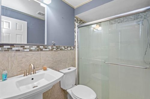 1481 Cathell Rd, Pittsburgh PA 15236-1108 exterior