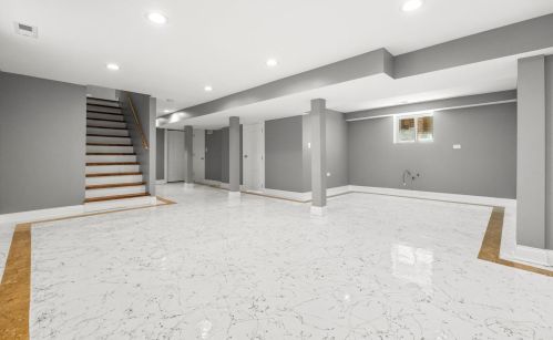 8009 Bishop St, Chicago IL 60620-3852 exterior