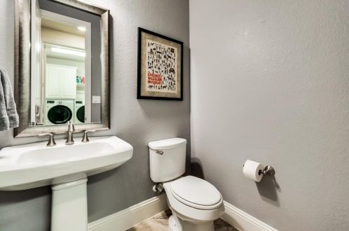 51 Sweet Creek Ln, Fulshear TX 77441-1527 exterior