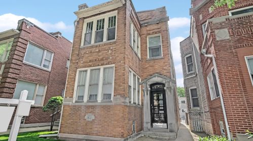 6444 Magnolia Ave, Chicago, IL 60626-5306