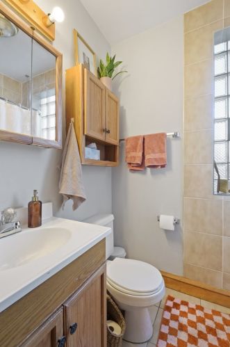 1702 Wolcott Ave, Chicago IL 60636-2126 exterior