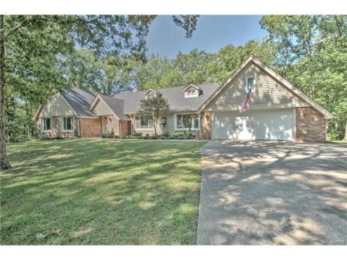 2 Falcon Ridge Ct, Defiance, MO 63341-1320