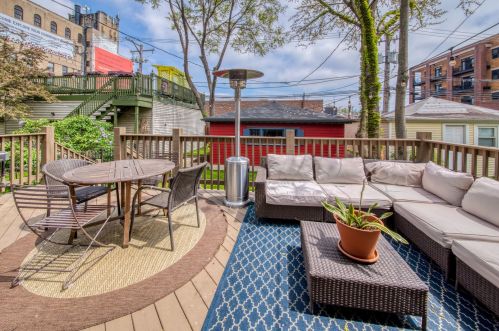 4727 Artesian Ave, Chicago IL 60645-5302 exterior