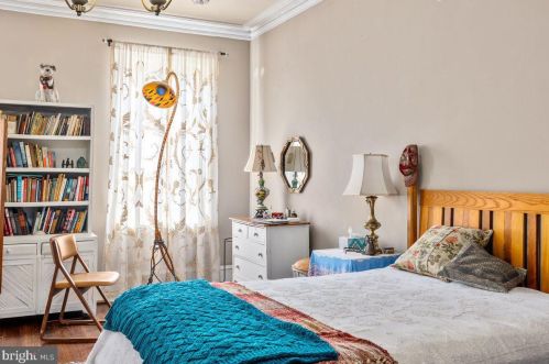 1129 Christian St, Philadelphia PA 19147-3710 exterior